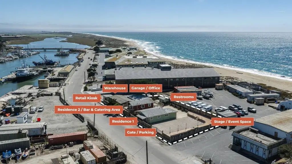 7550-7552 Sandholdt Rd, MOSS LANDING