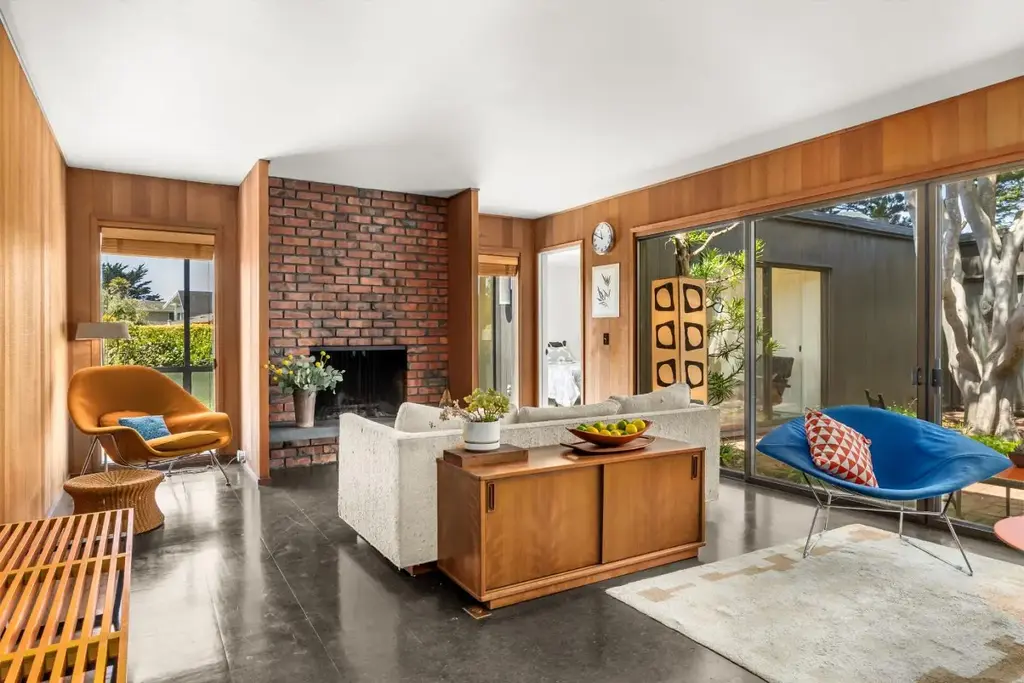 519 Cliff Dr, Aptos