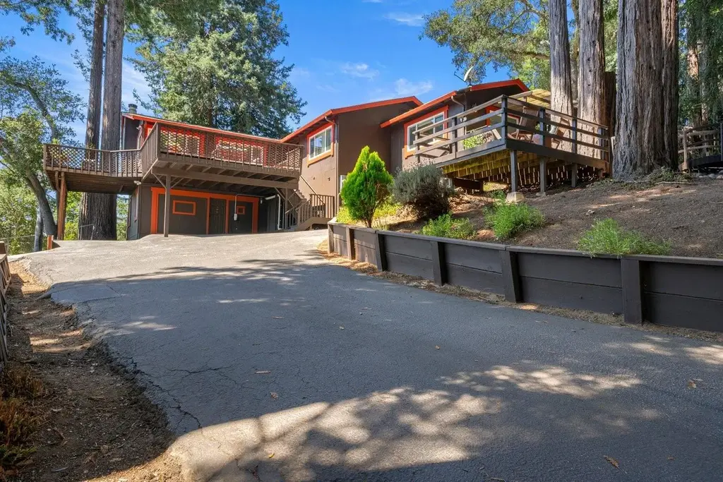 599 Hacienda Dr, SCOTTS VALLEY