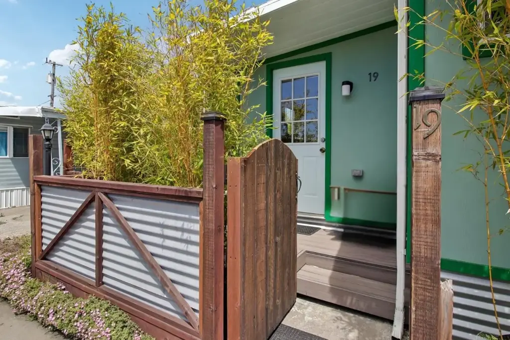 890 38th Ave 19, SANTA CRUZ