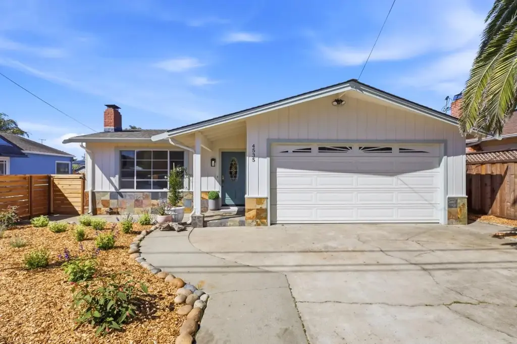 4535 Portola Dr, Santa Cruz