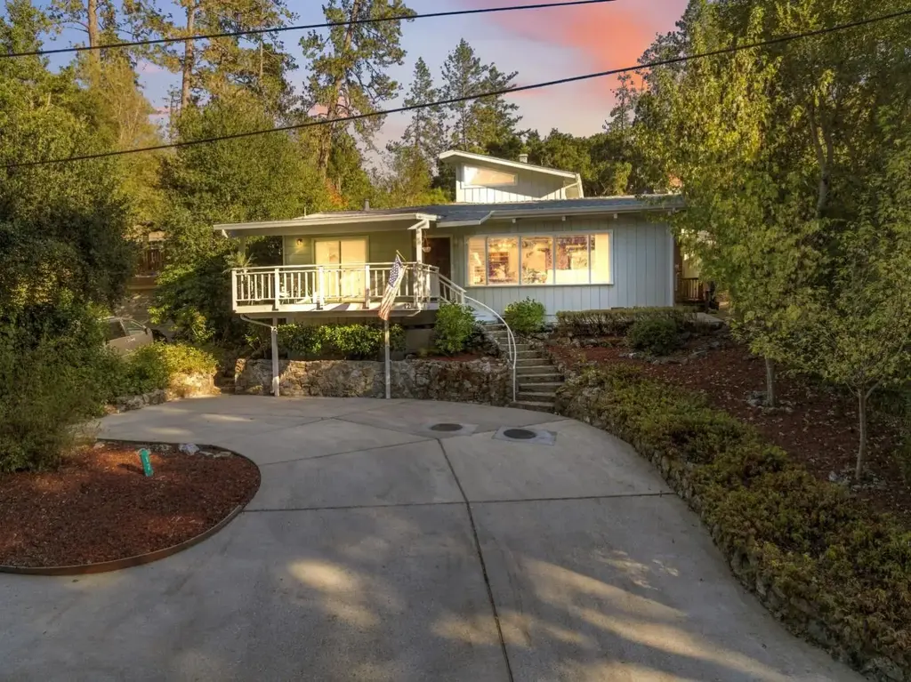12 Azalea Ave, MOUNT HERMON