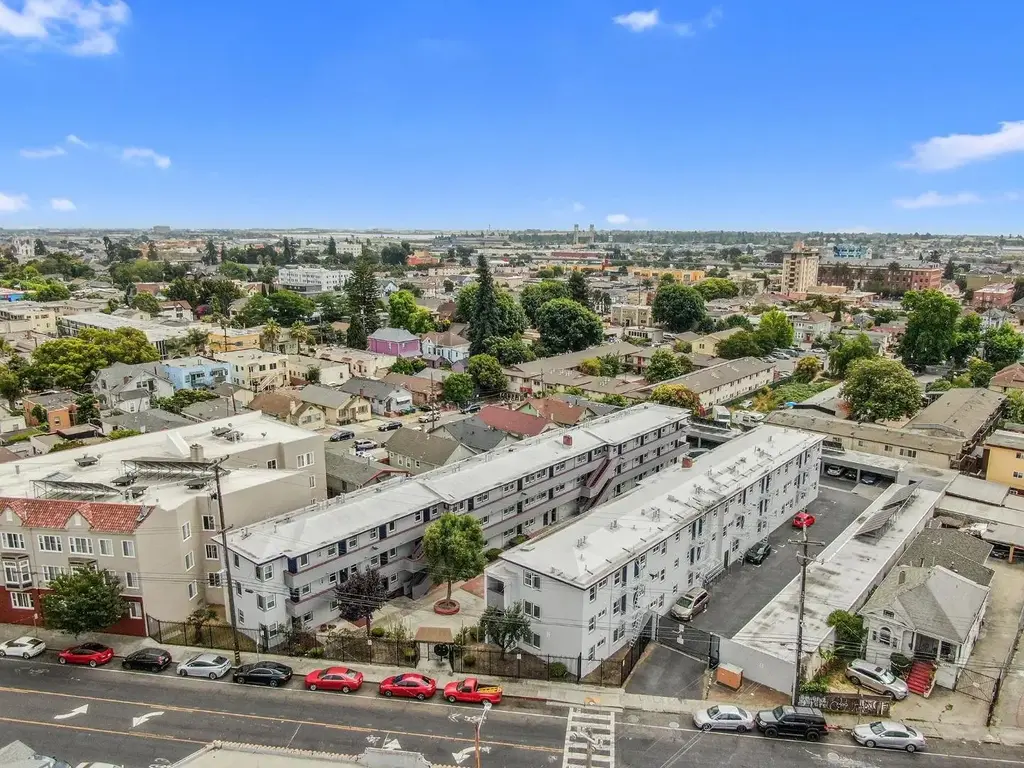 2555 Foothill Blvd, OAKLAND