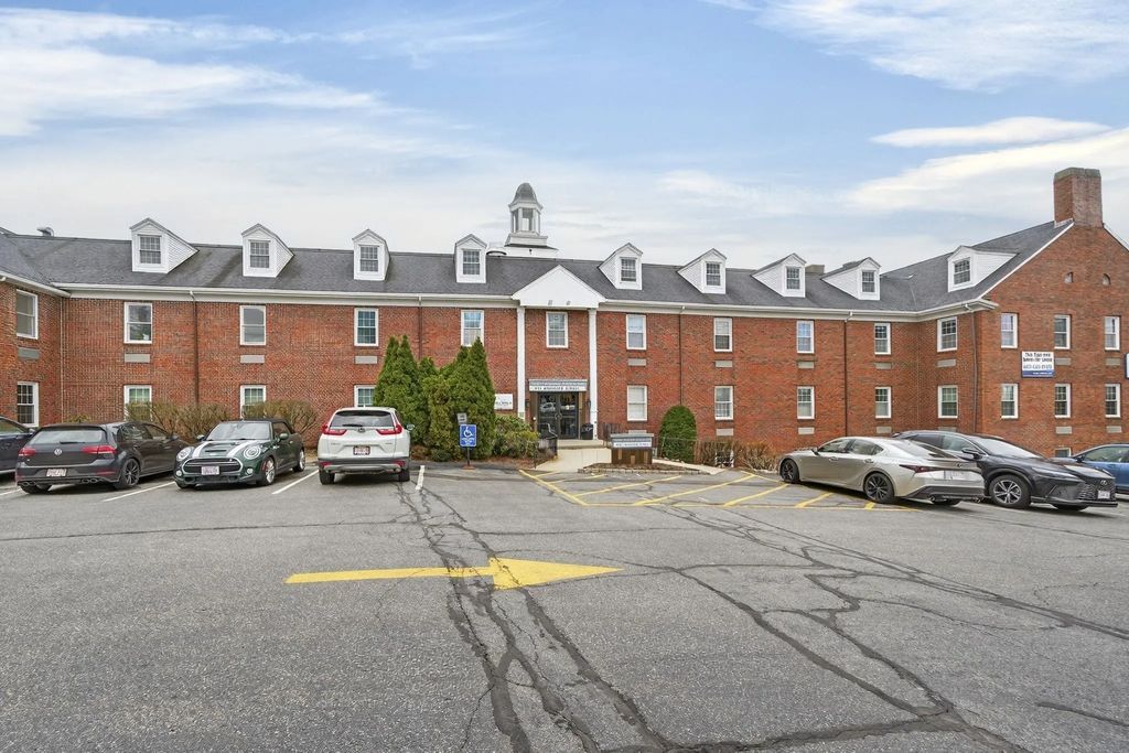 451 Andover St #160, North Andover