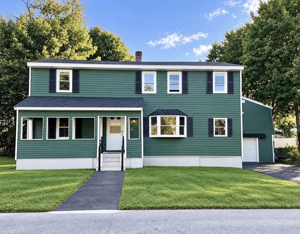18 Hurley Ave, Dracut