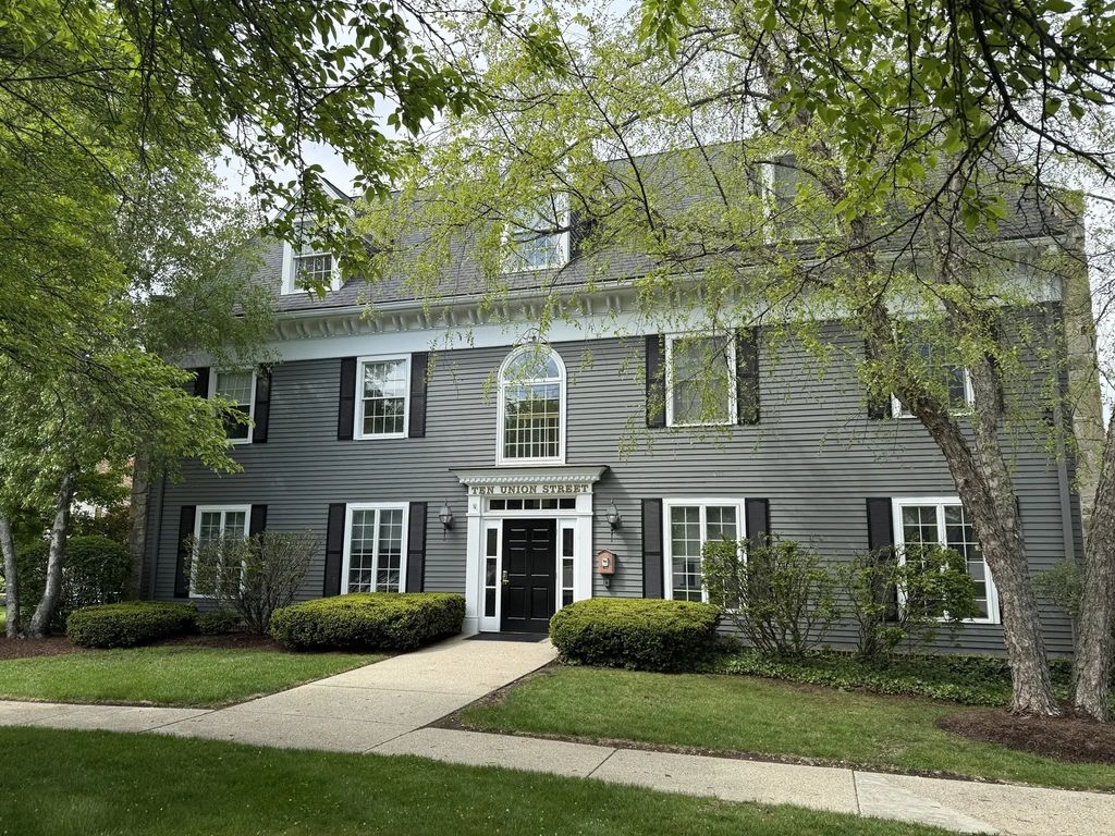 10 Union St #3a, Natick
