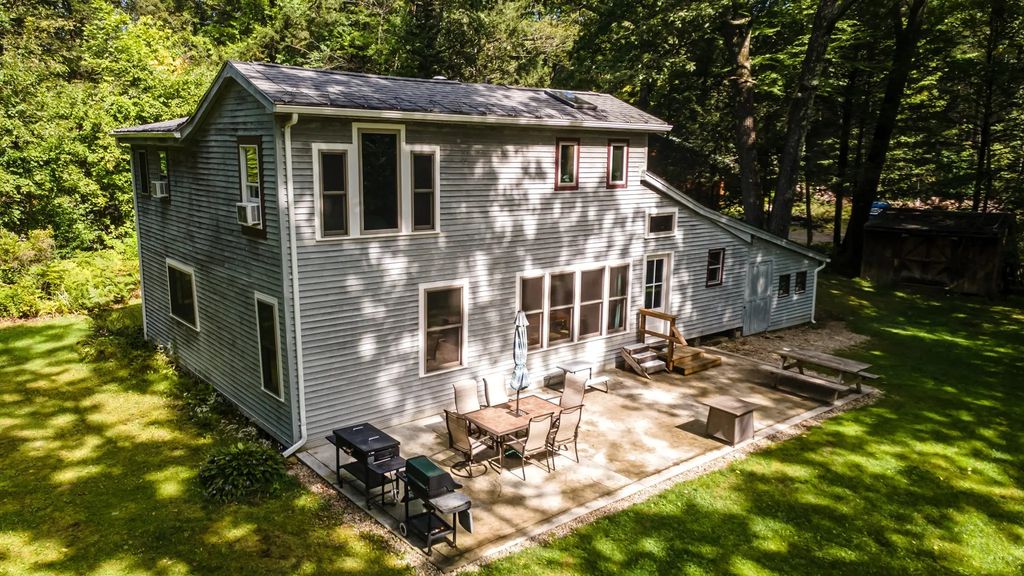 69 Lockes Village Rd, Wendell