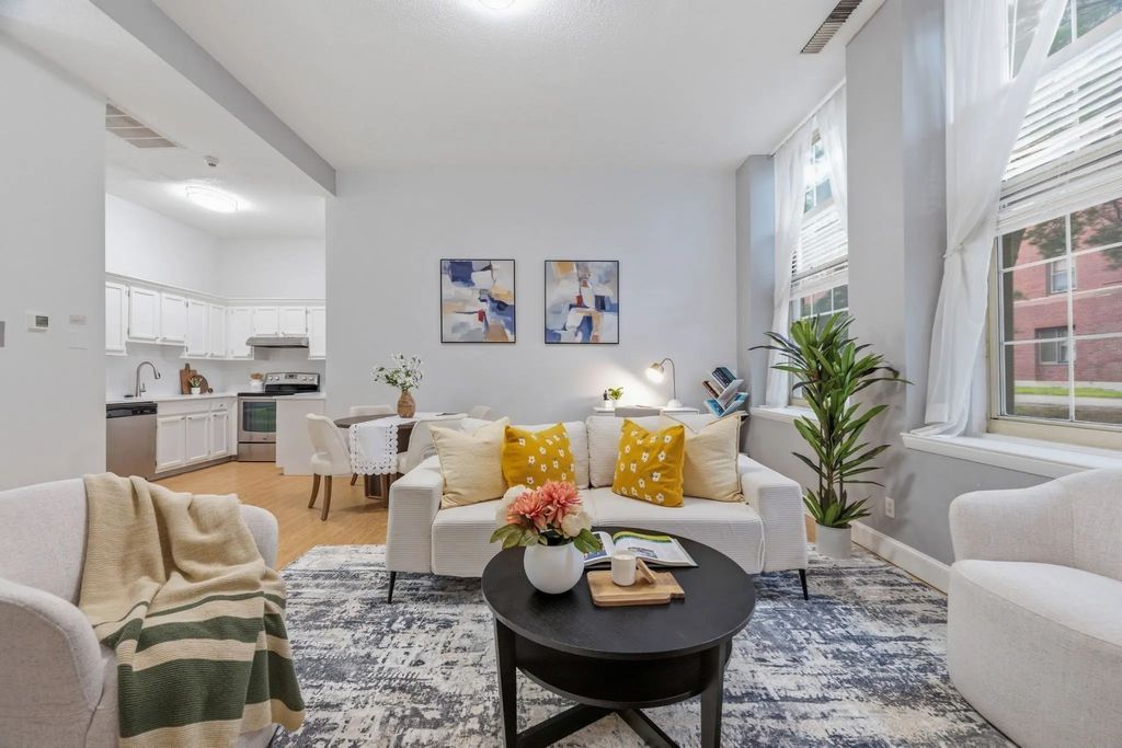 48 Forest St #104, Medford