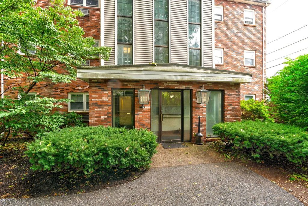 10 Beacon St #103, Woburn