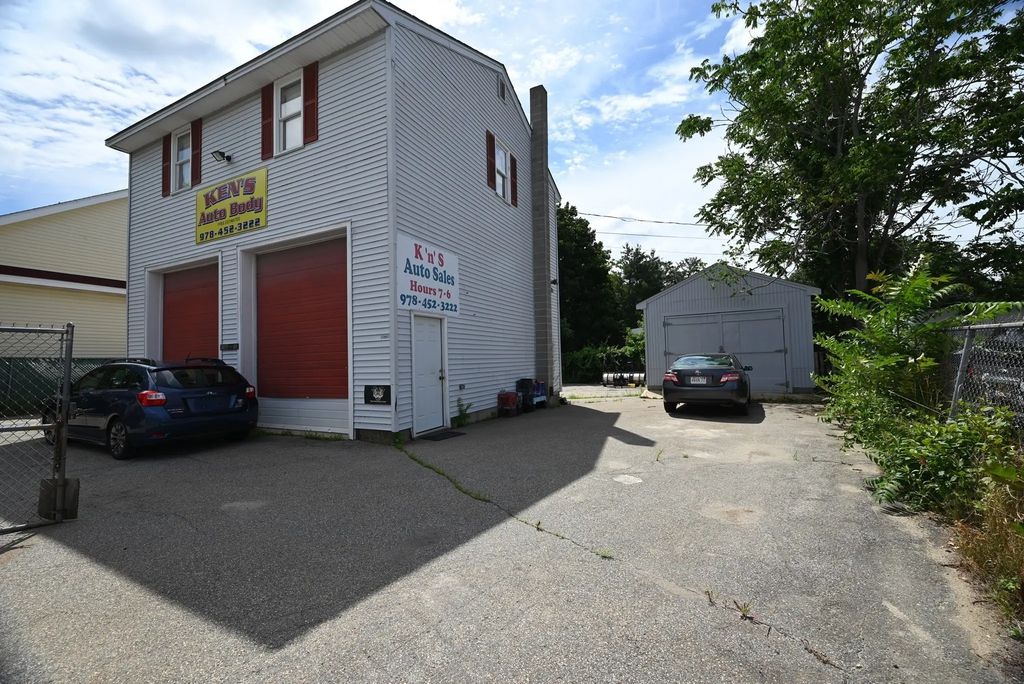 39 Wilbur St, Lowell