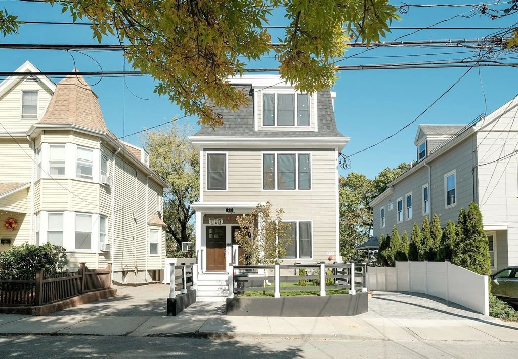 43 Boston St #a, Somerville