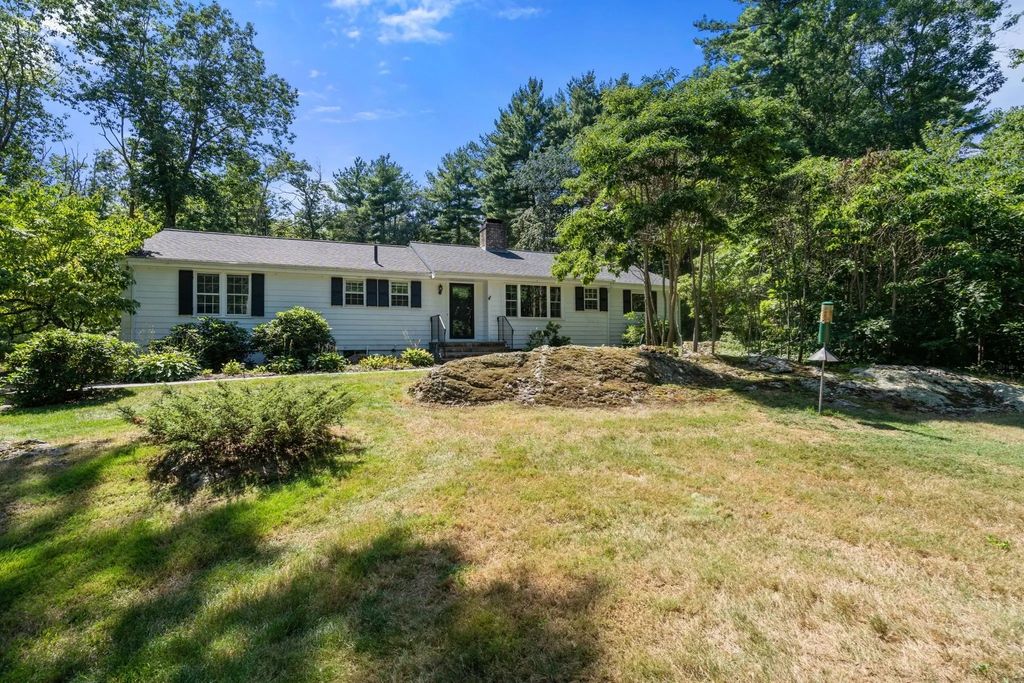 24 Great Rock Road, Sherborn