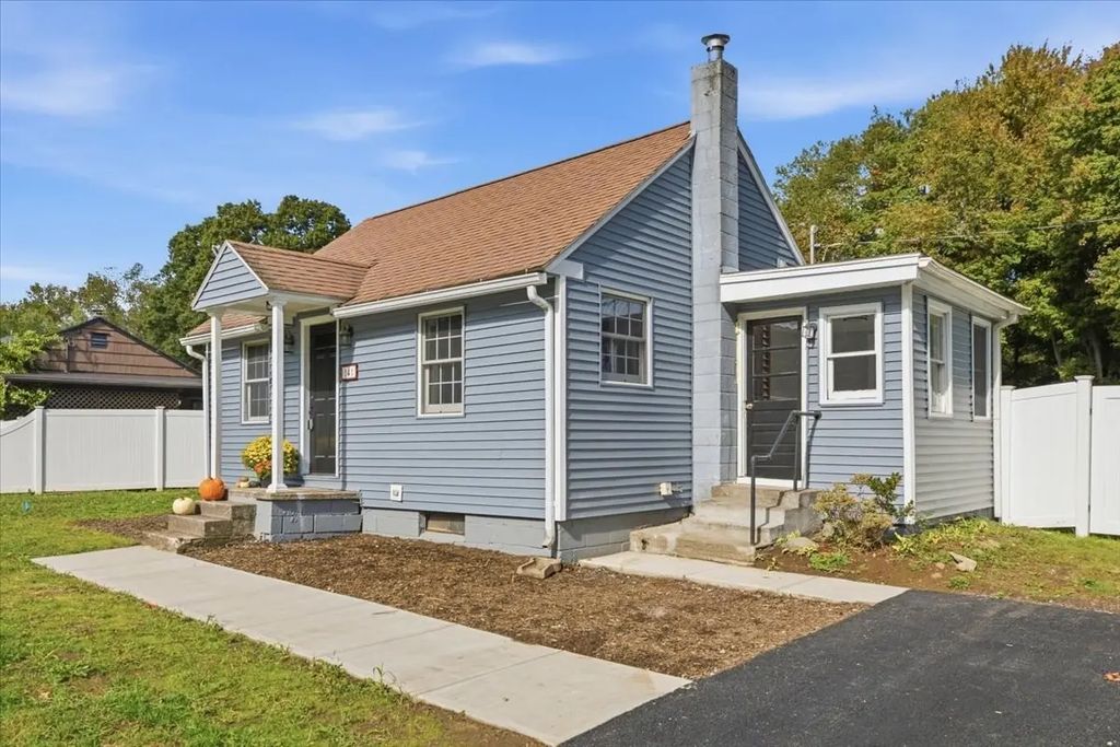141 New Ludlow Rd, Granby