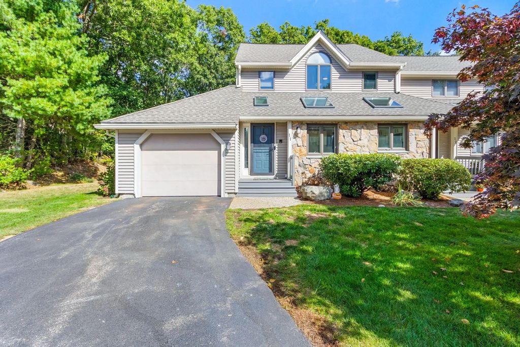 11 Magnolia Dr #11, Franklin