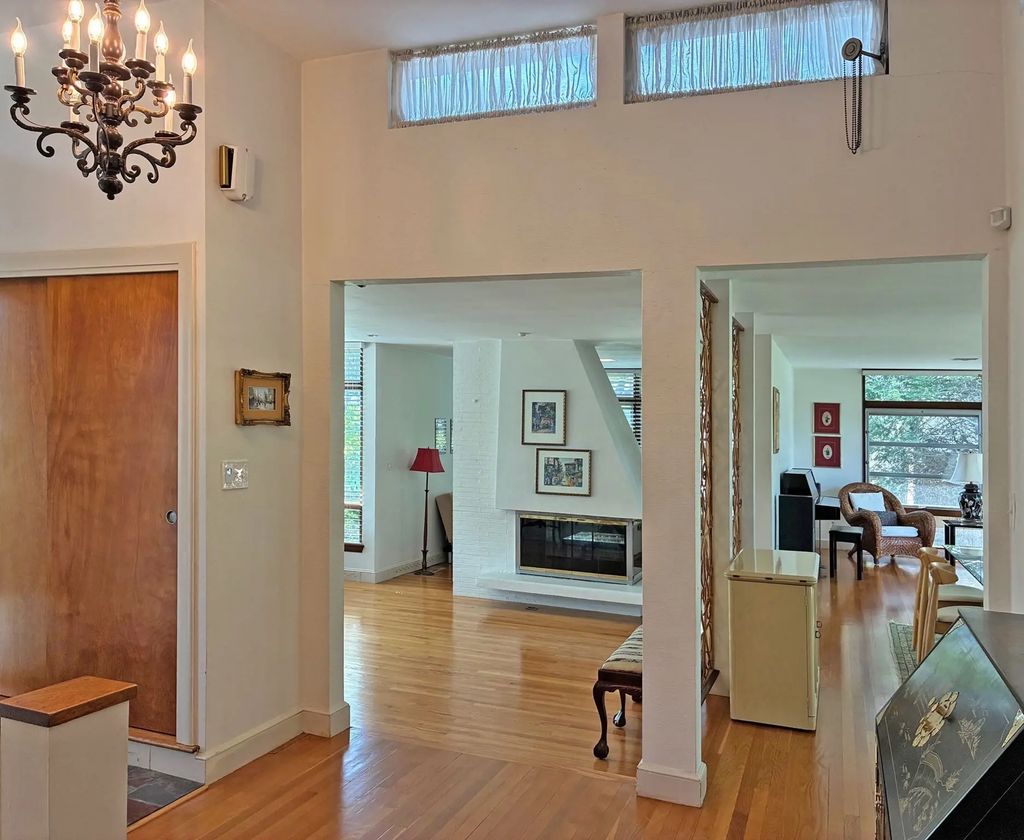 1551 Commonwealth Ave., Newton