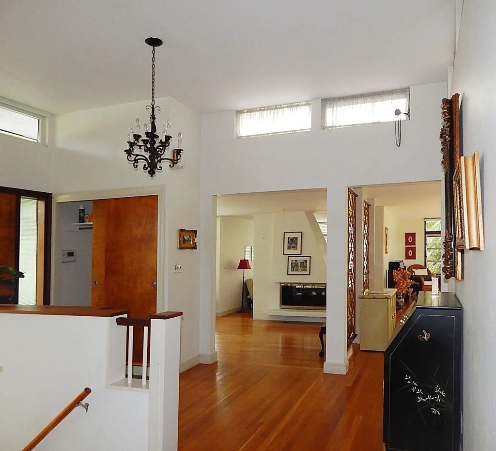 1551 Commonwealth Ave., Newton