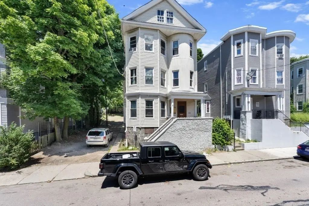 25 Barry Street, Boston