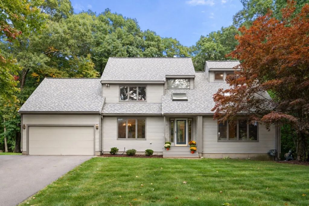 31 Raymond Way, Ashland