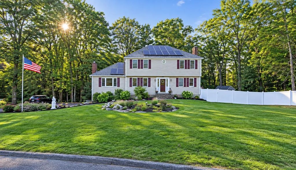 176 Will Thompson Way, Fitchburg