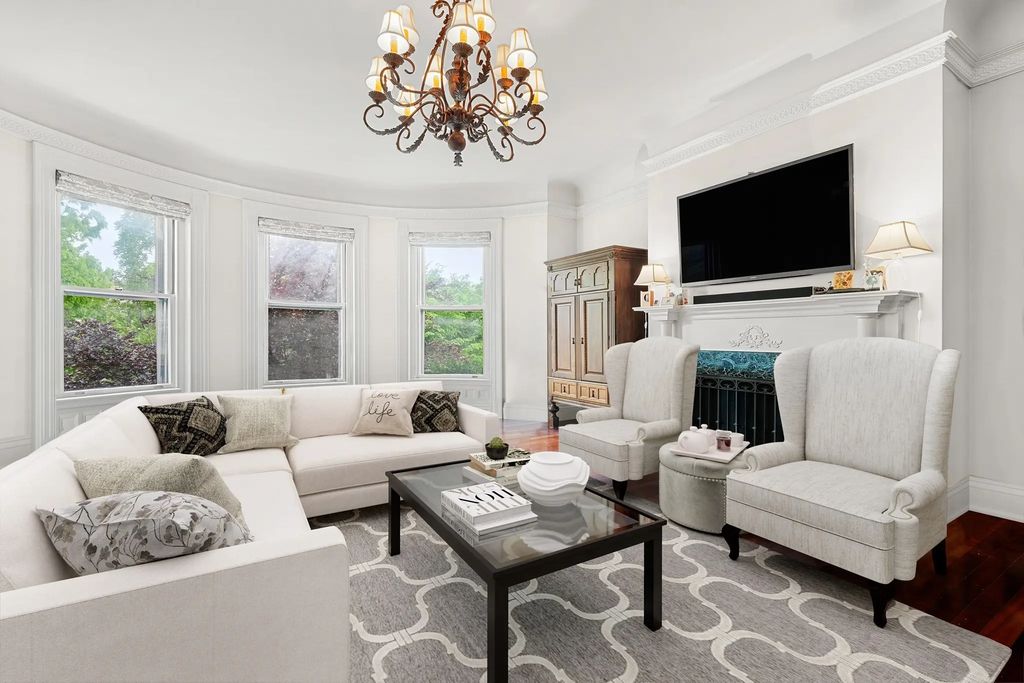 290 Commonwealth Ave #9, Boston