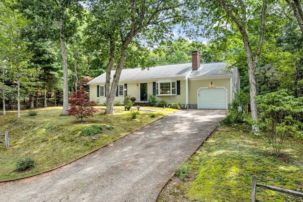 439 Holly Ave, Brewster