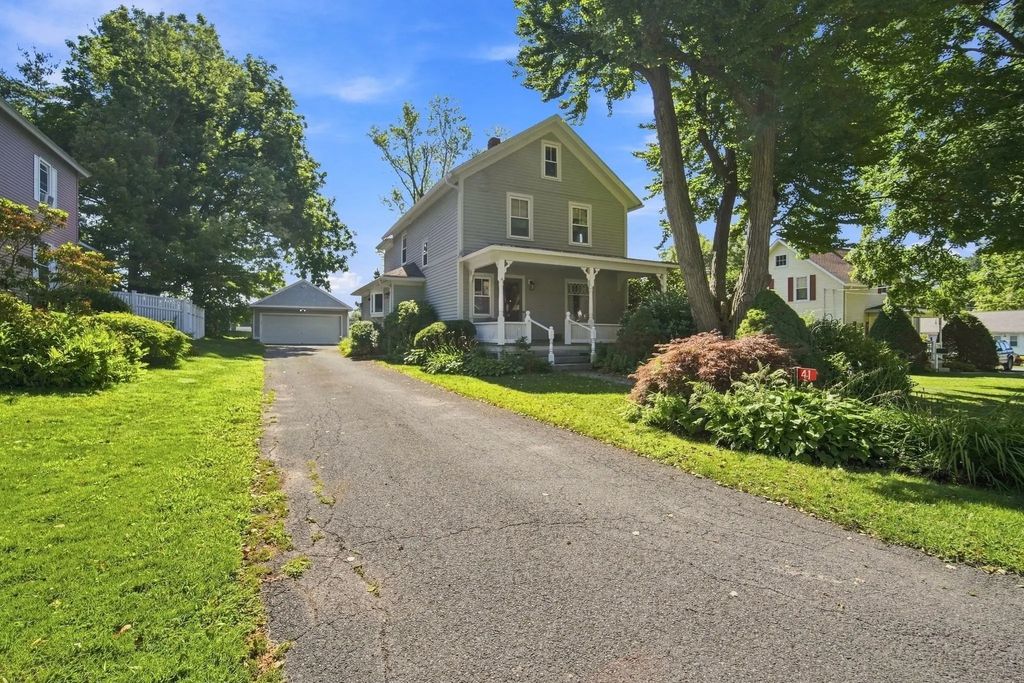 41 Cottage St, Amherst