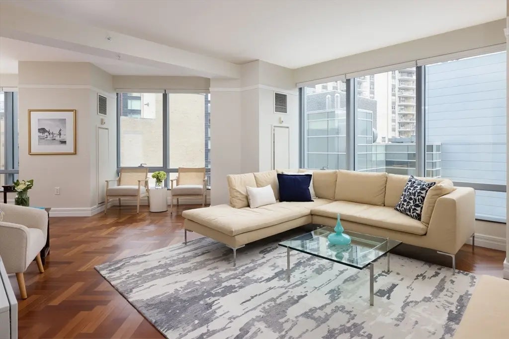 1 Avery St #12a, Boston