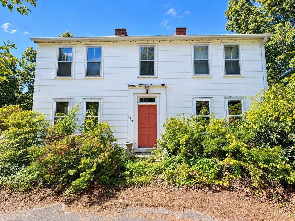 153 Johnny Appleseed Ln, Leominster
