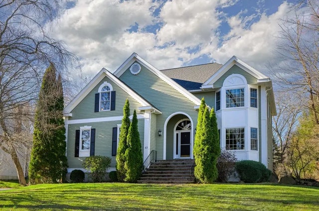 43 Edgewood Road, Southborough