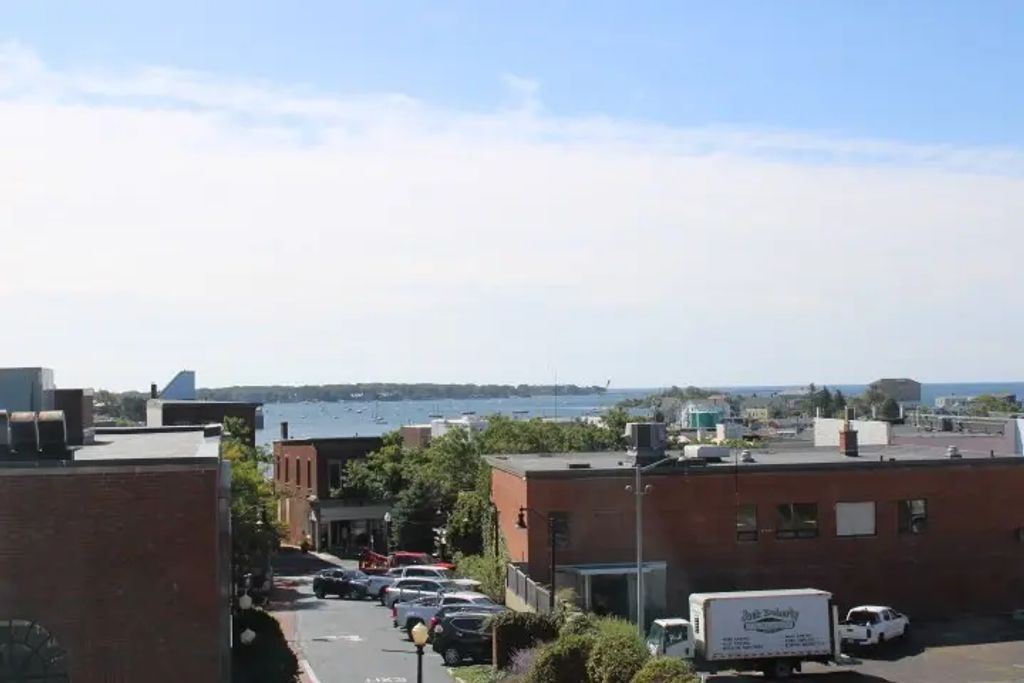 96 Middle St #3, Gloucester