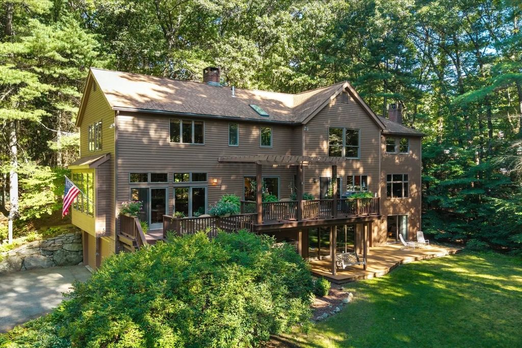 53 Green Ln, Sherborn