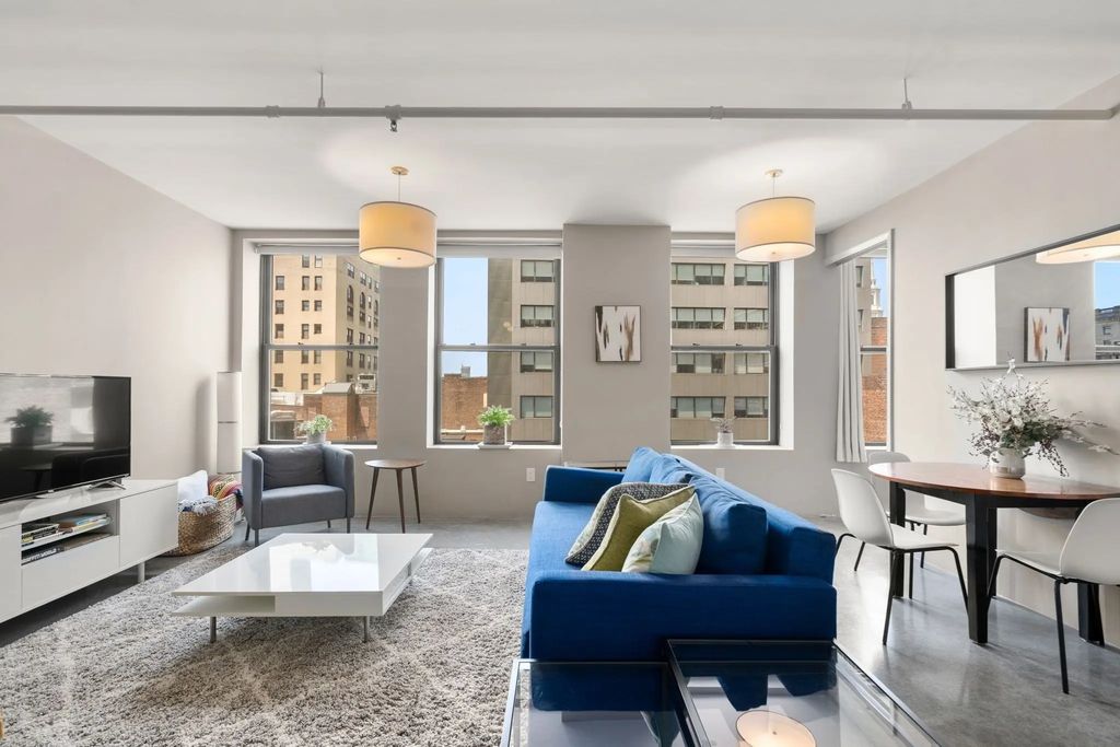 453 Washington St #7e, Boston