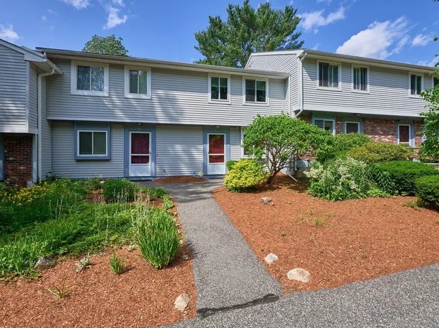 16 Apple Tree Hill Rd #16, Hopkinton