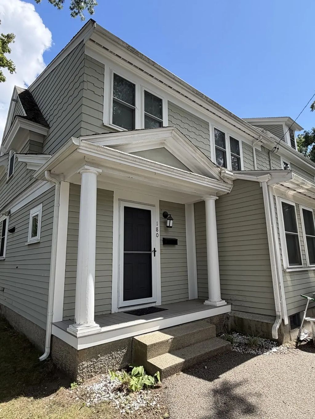 180 Warren #180, Needham