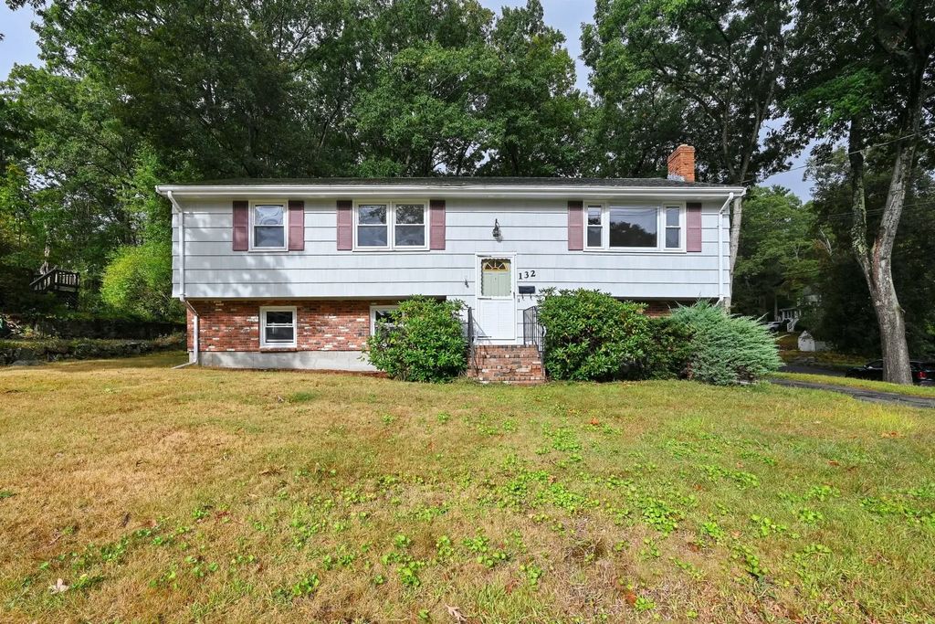 132 Forest St, Weymouth
