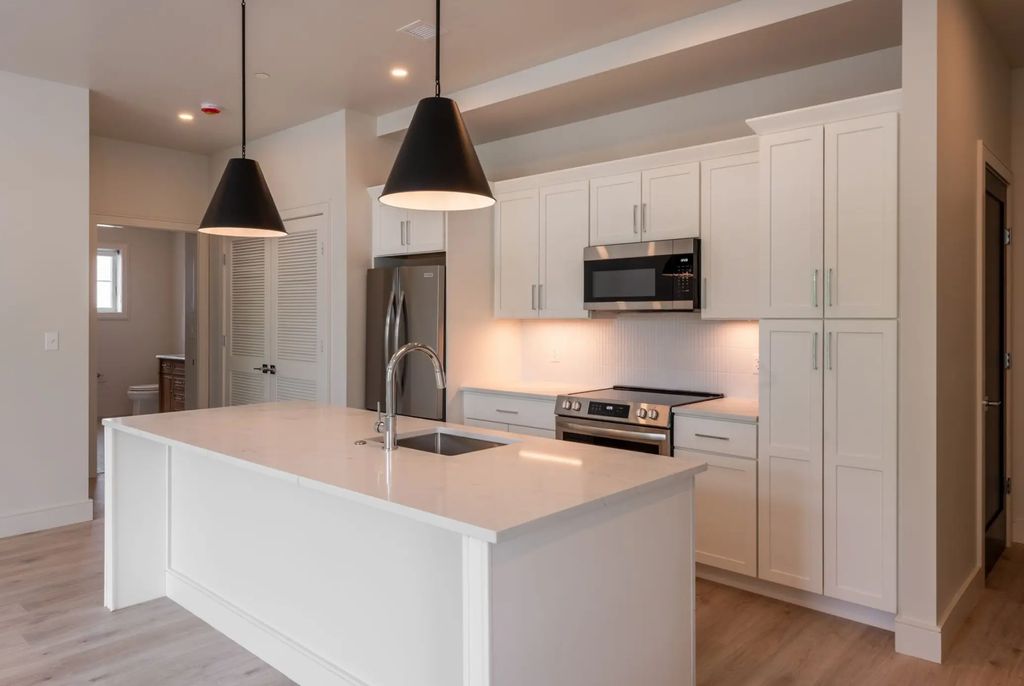 1223 Washington St #6, Norwood