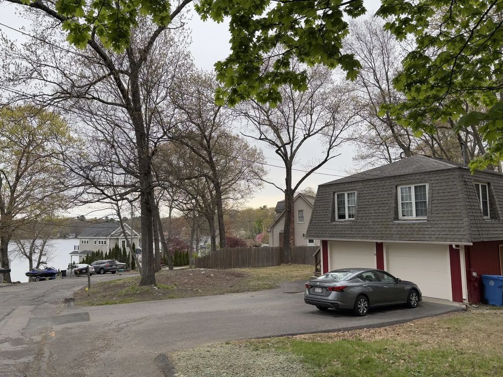 18 A St, Wrentham