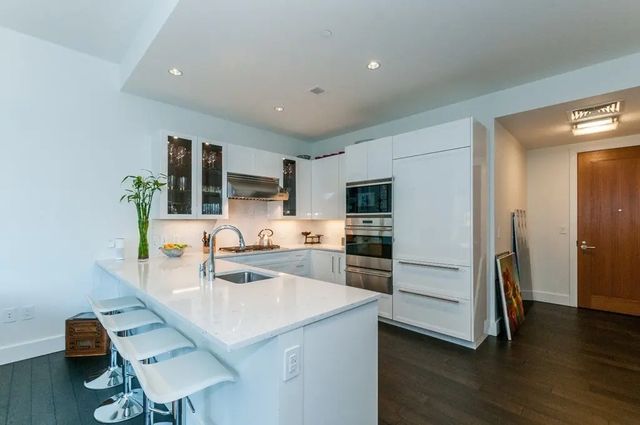 22 Liberty Dr #10i, Boston