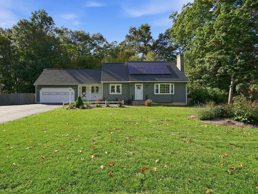 3 Lance Ln, Wilbraham