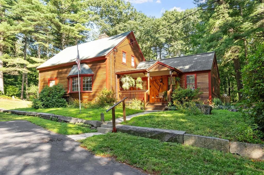 38 Laurelwood Rd, Sterling