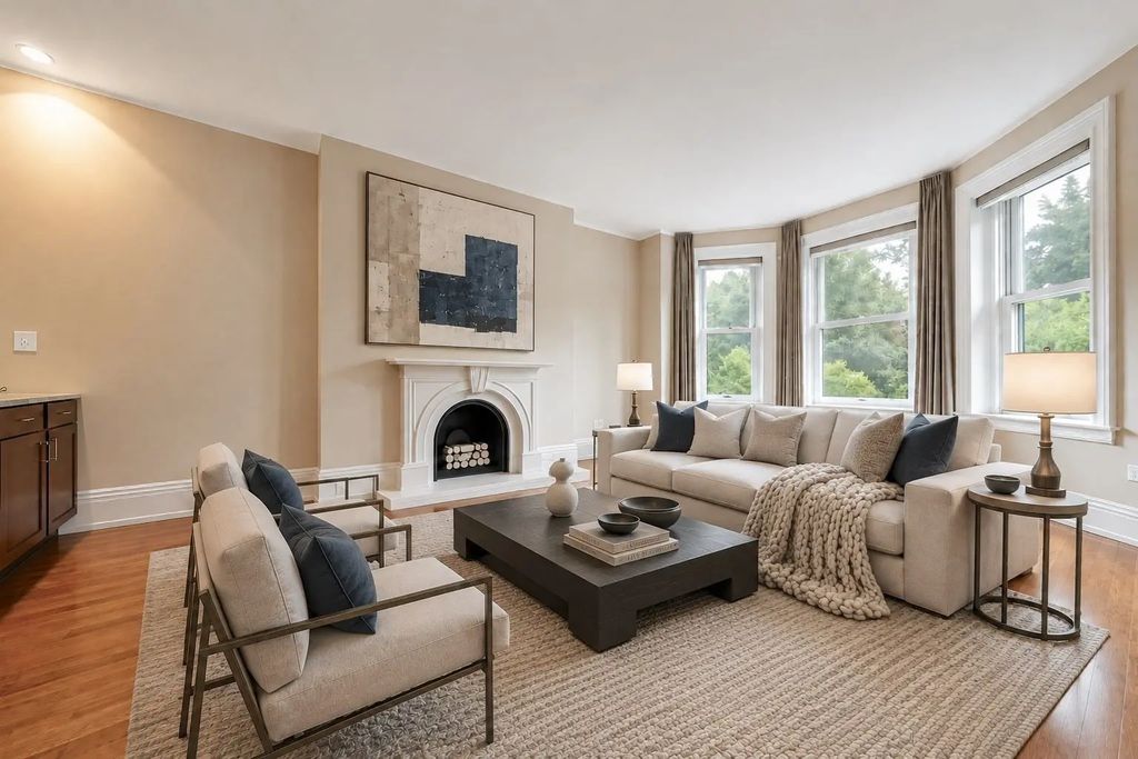 218 Commonwealth Ave #3, Boston