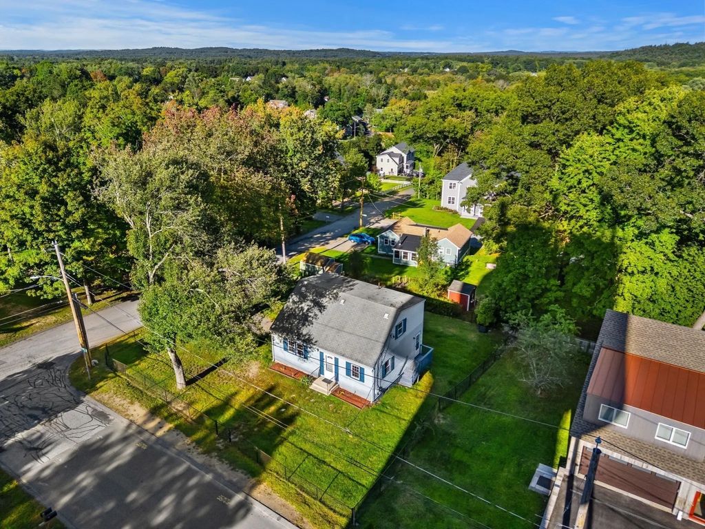 35 Cedar Rd, Littleton