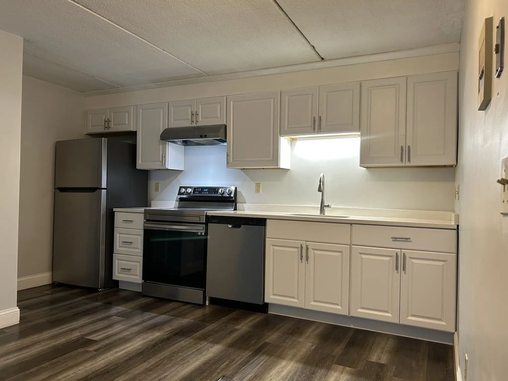 489 Main St #12, Sturbridge