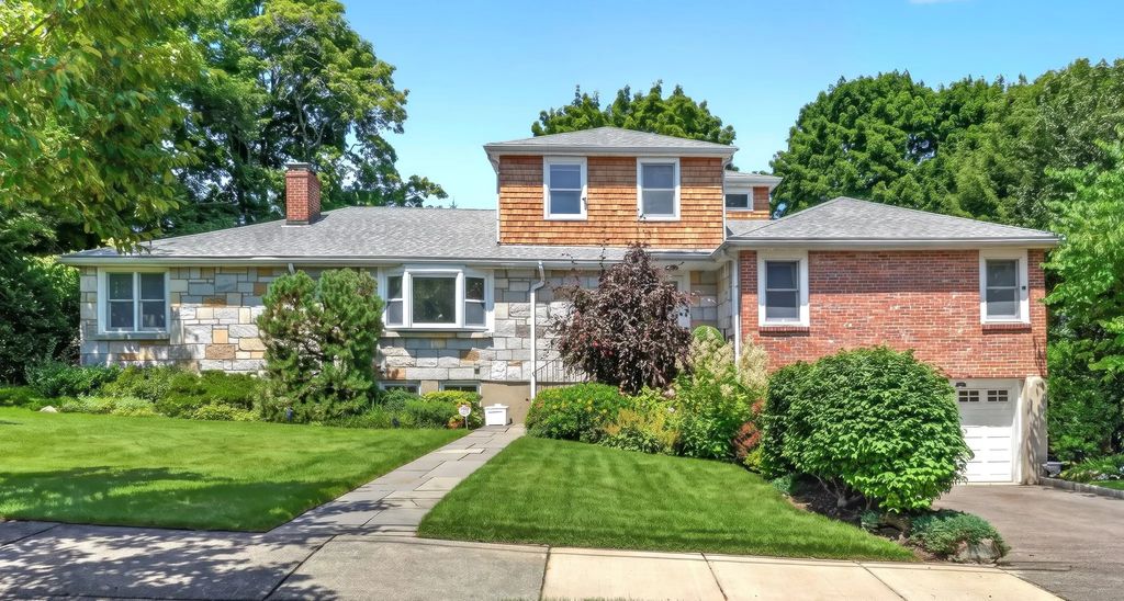22 Nardell Rd, Newton