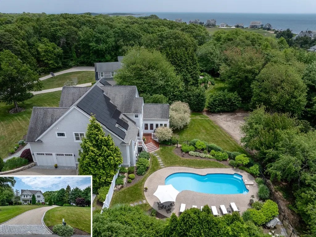 6 Ocean Breeze Ln, Mattapoisett