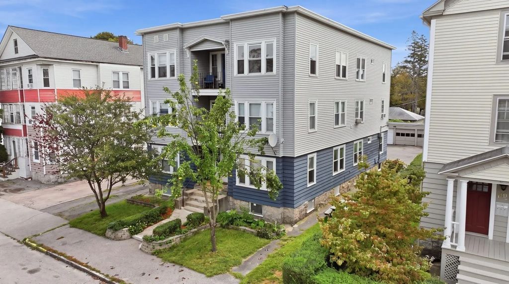 17 Fairbanks St, Worcester