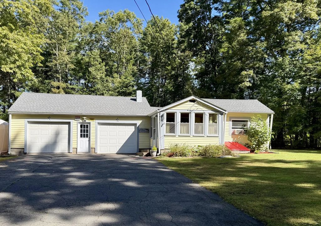 64 Munsell St, Belchertown