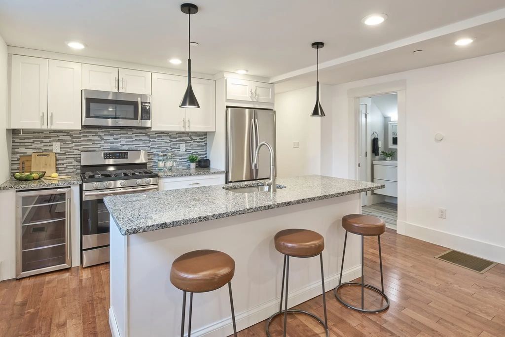 2 Auburn Ave #2, Somerville