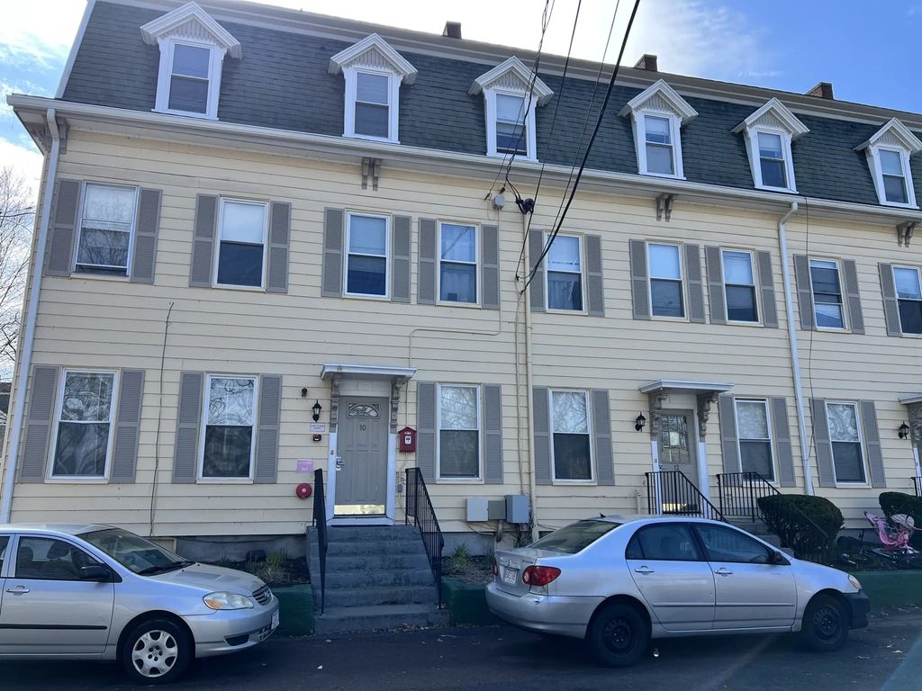 28 Centennial Pl #2l, Framingham
