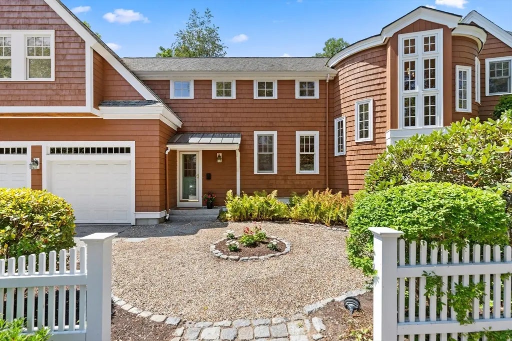 2380 Massachusetts Ave, Lexington